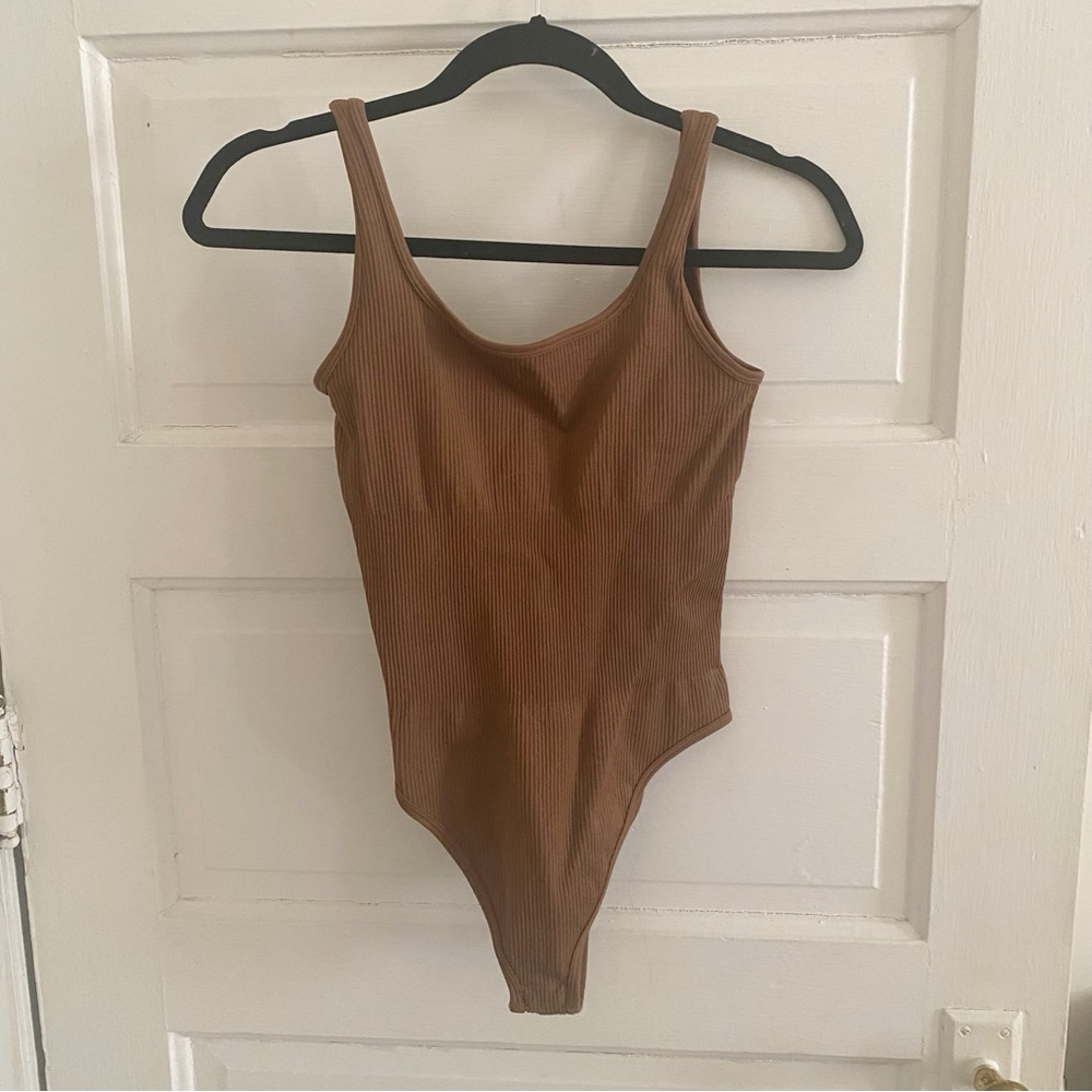 oqq brown ribbed sleeveless bodysuit size s small